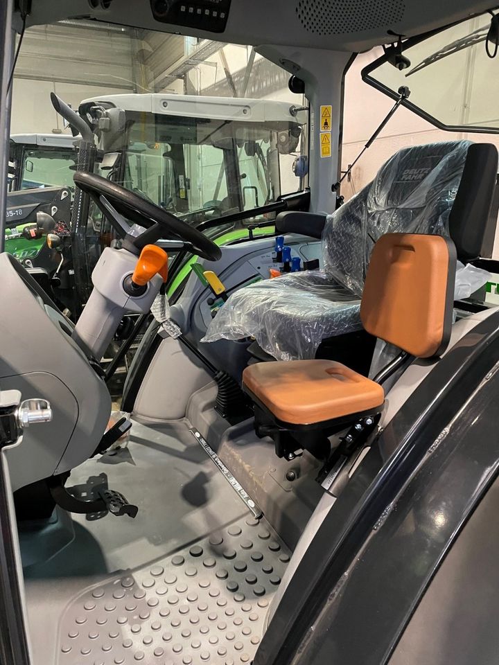Deutz-Fahr Universalablage für Agroplus und 5D in schwarz
