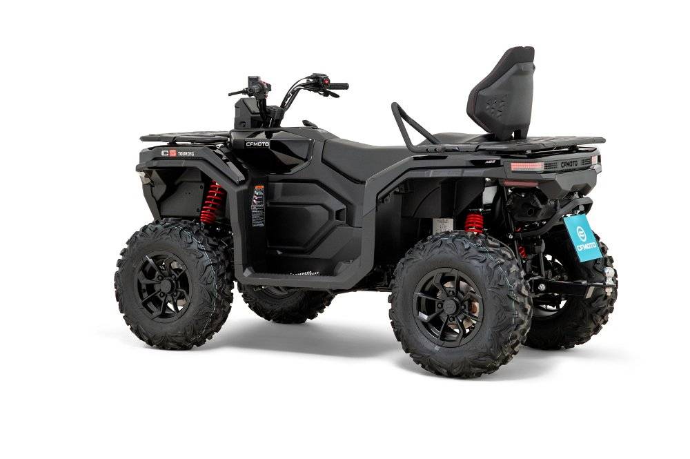 CFMOTO CFORCE C4 Touring ATV in Nebula Black inkl. Zubehör